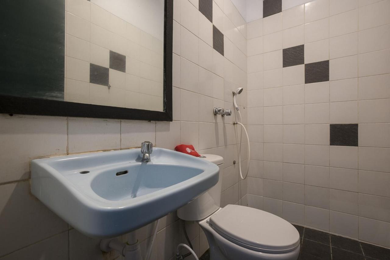 Reddoorz Plus Near Jakarta Kota Station Eksteriør bilde